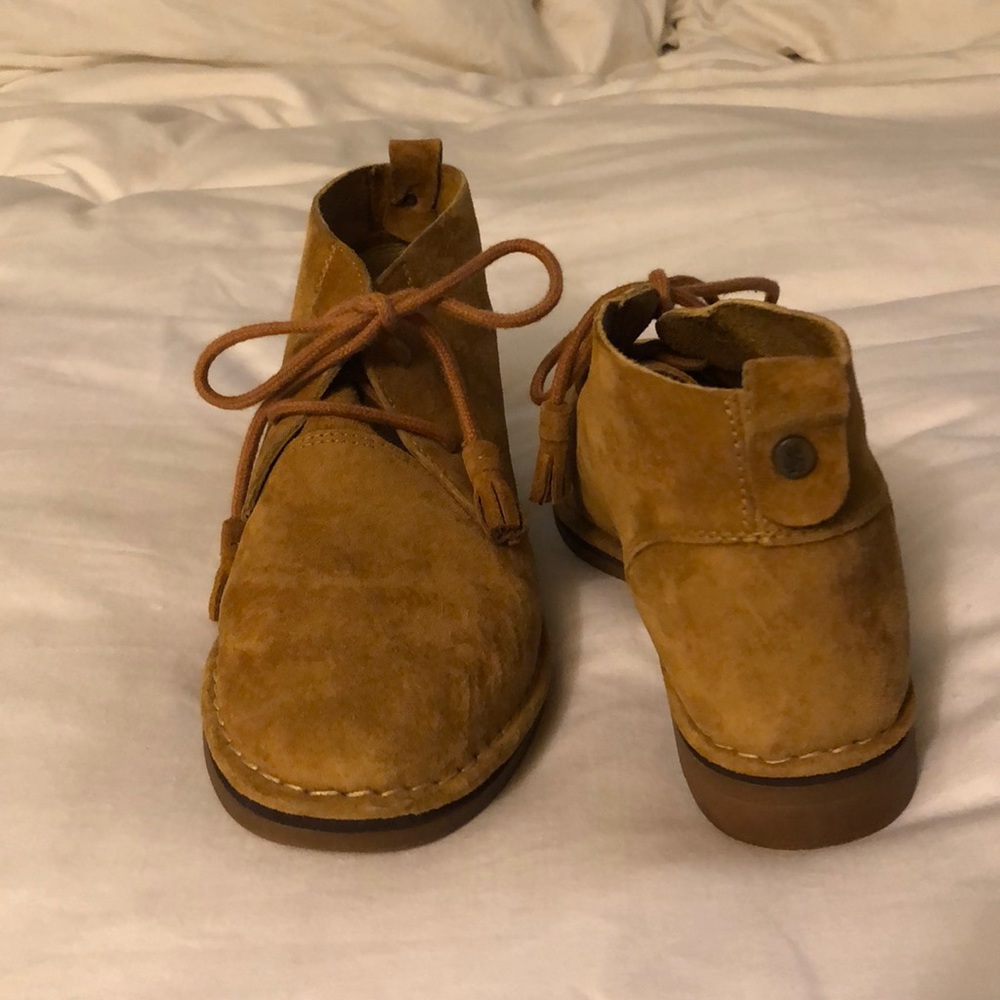 Hush puppies. Size 7